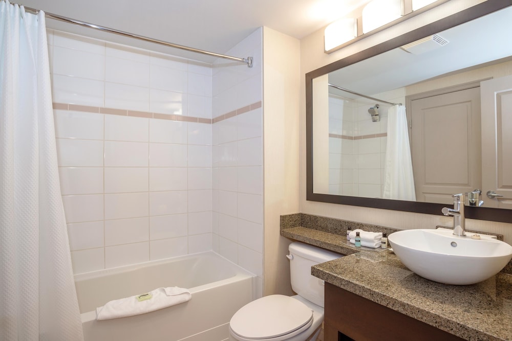 Sandman Hotel & Suites Winnipeg Airport 14/56