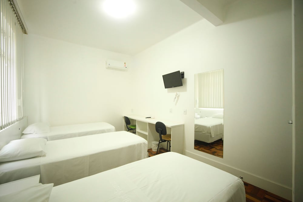 HOTEL VITORIA 7/43