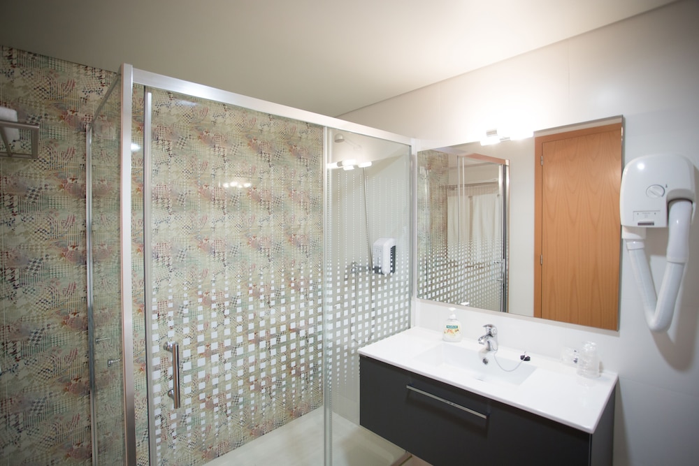 Antillia Hotel 56/127