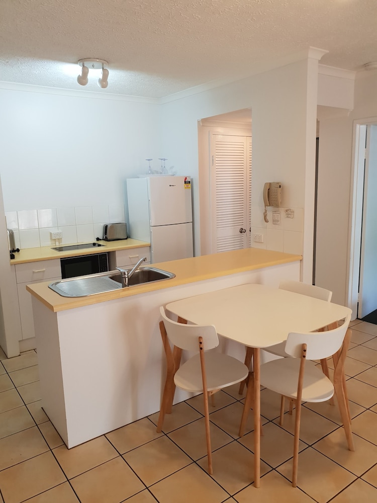 CAIRNS BEACH RESORT 30/49