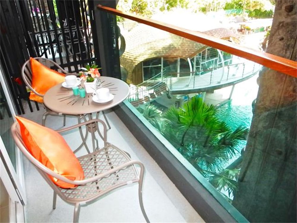 Emerald Terrace Condominium Resort 57/71