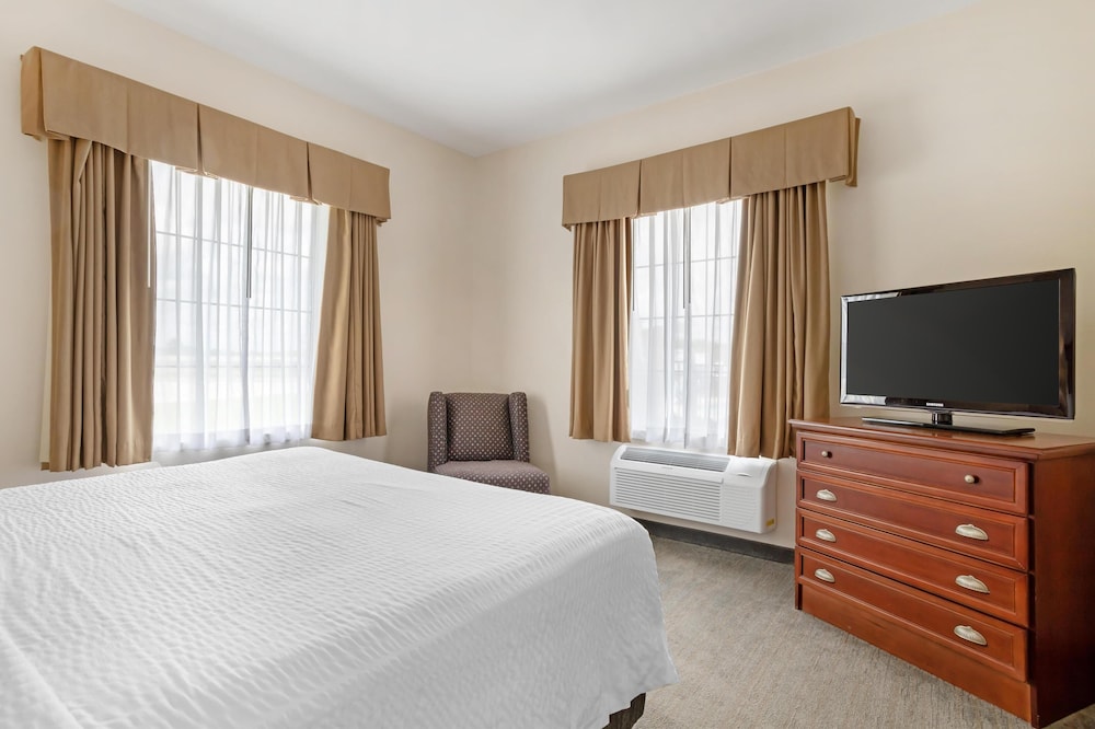 Best Western Plus Executive Hotel Suites 9/50