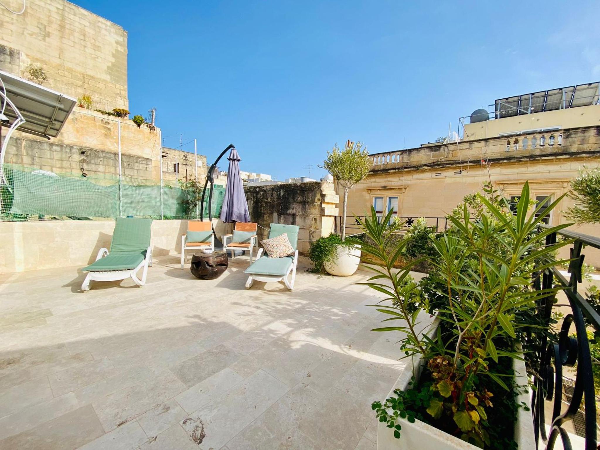The Maltese Sun 23/28