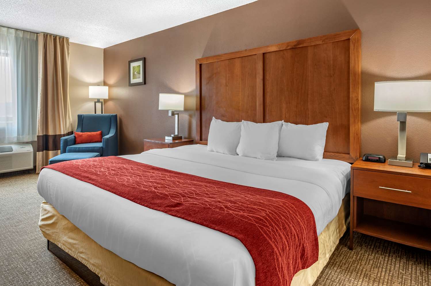 جناح بسرير كينج