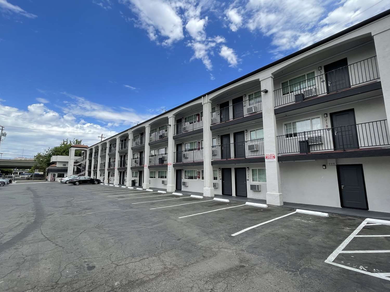 The Midtowner Hotel, SureStay Collection by Best Western 6/6
