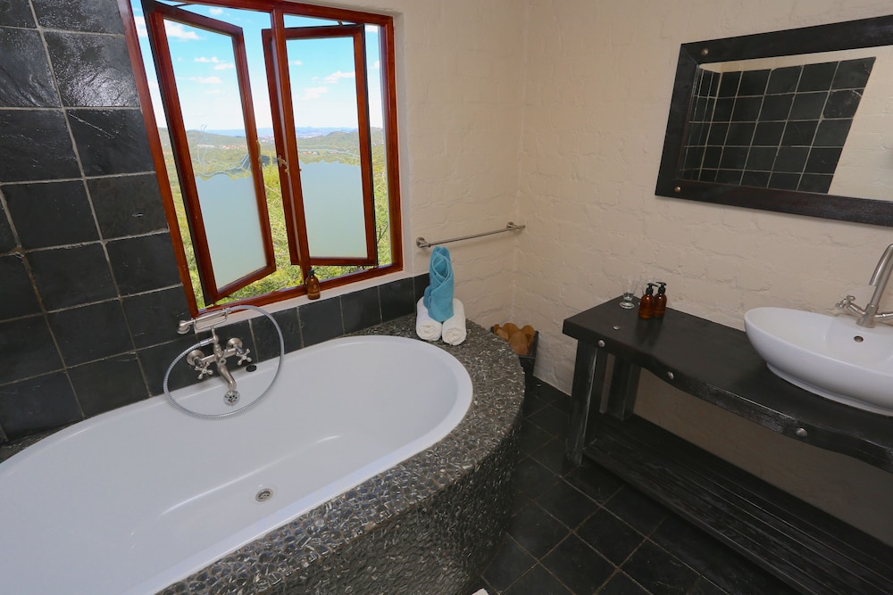 River Crossing Lodge 30/53
