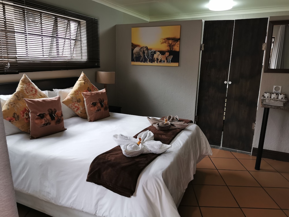 Aerotropolis Guest Lodge 4/50
