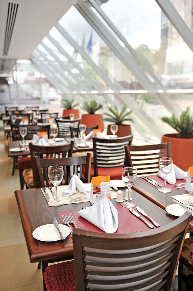 Hotel Deville Prime Cuiaba 64/86
