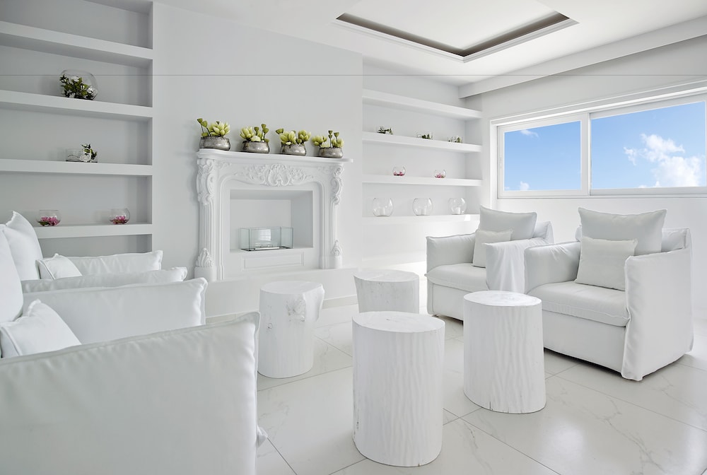 Dimitra Beach Hotel and Suites 58/76