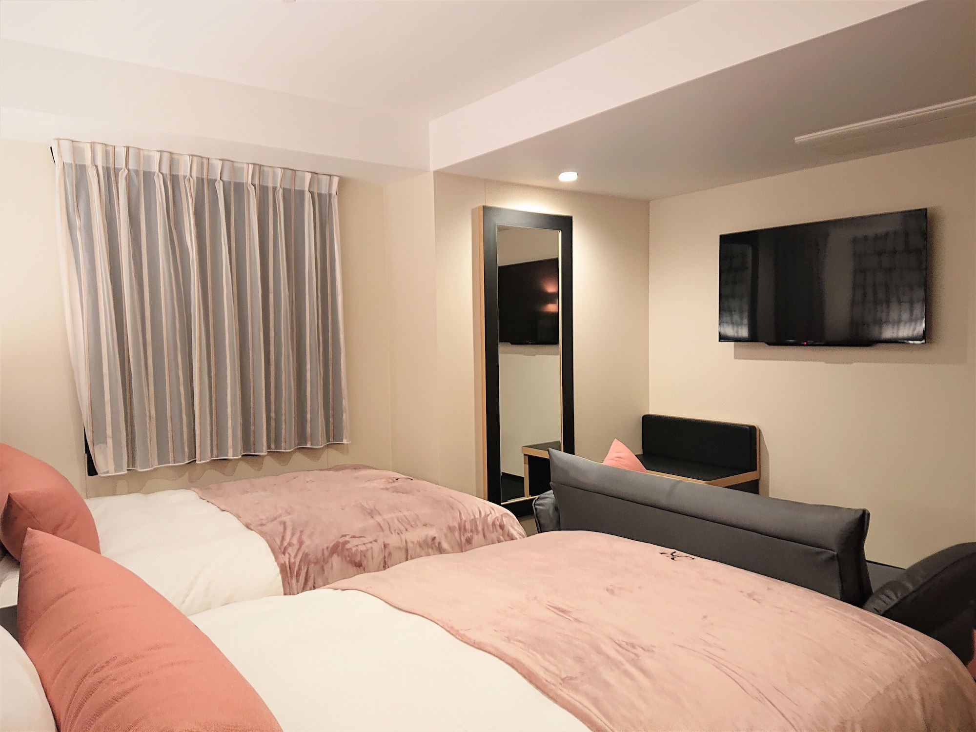 PREMIUM, 2 DOUBLE BEDS