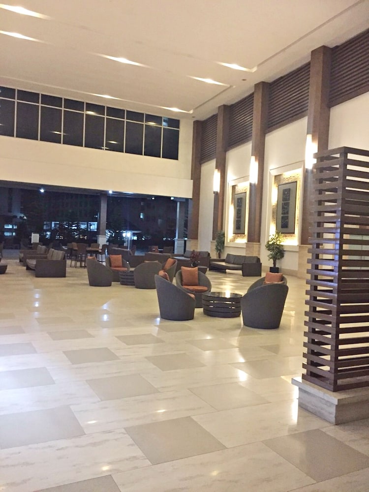 Tagaytay Condotel 24/36