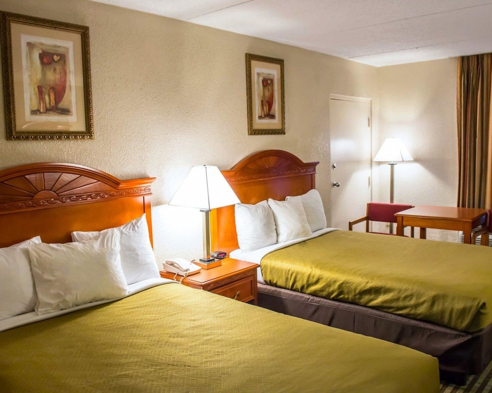 Econo Lodge Panama City St. Andrews 18/44