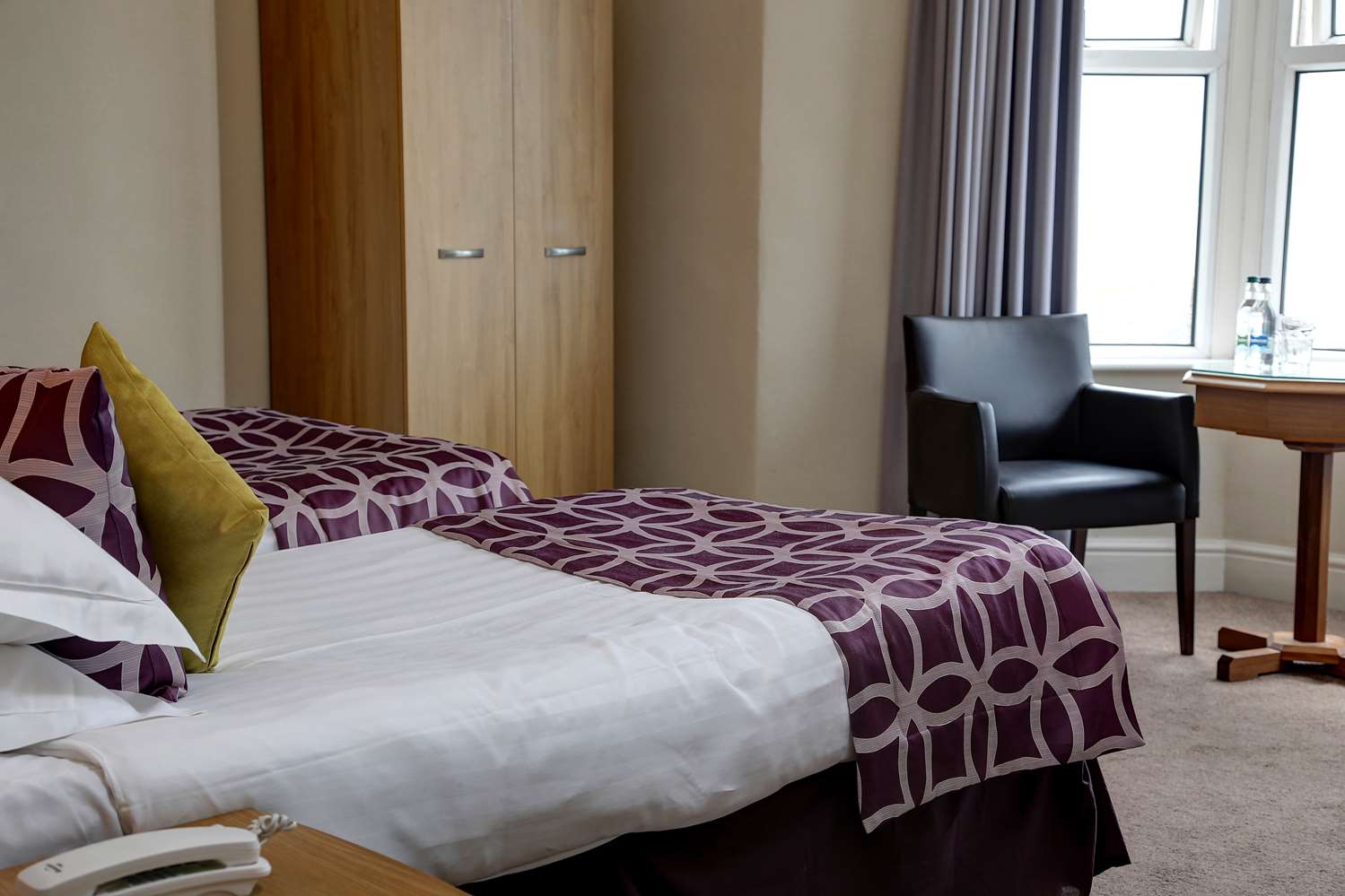 Superior, Twin Beds