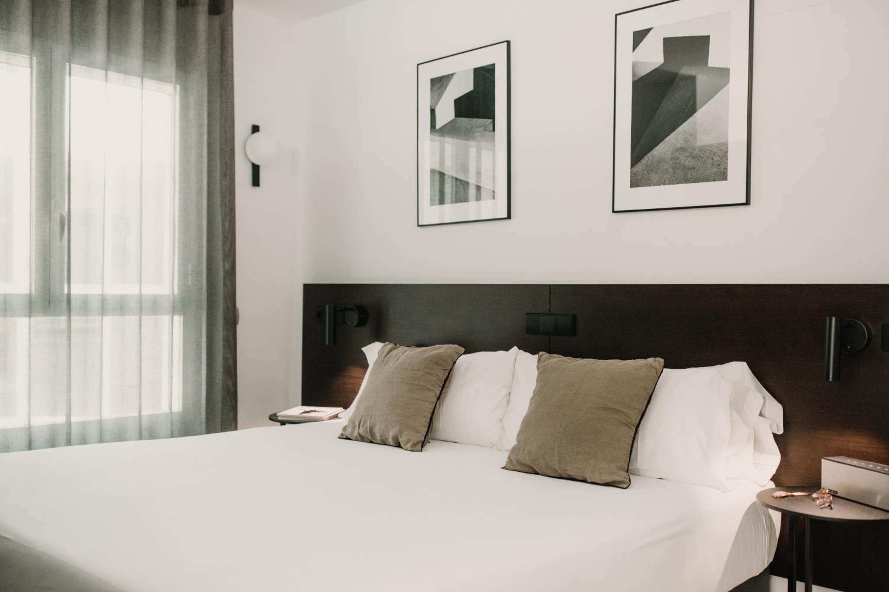 Standard, Double Bed