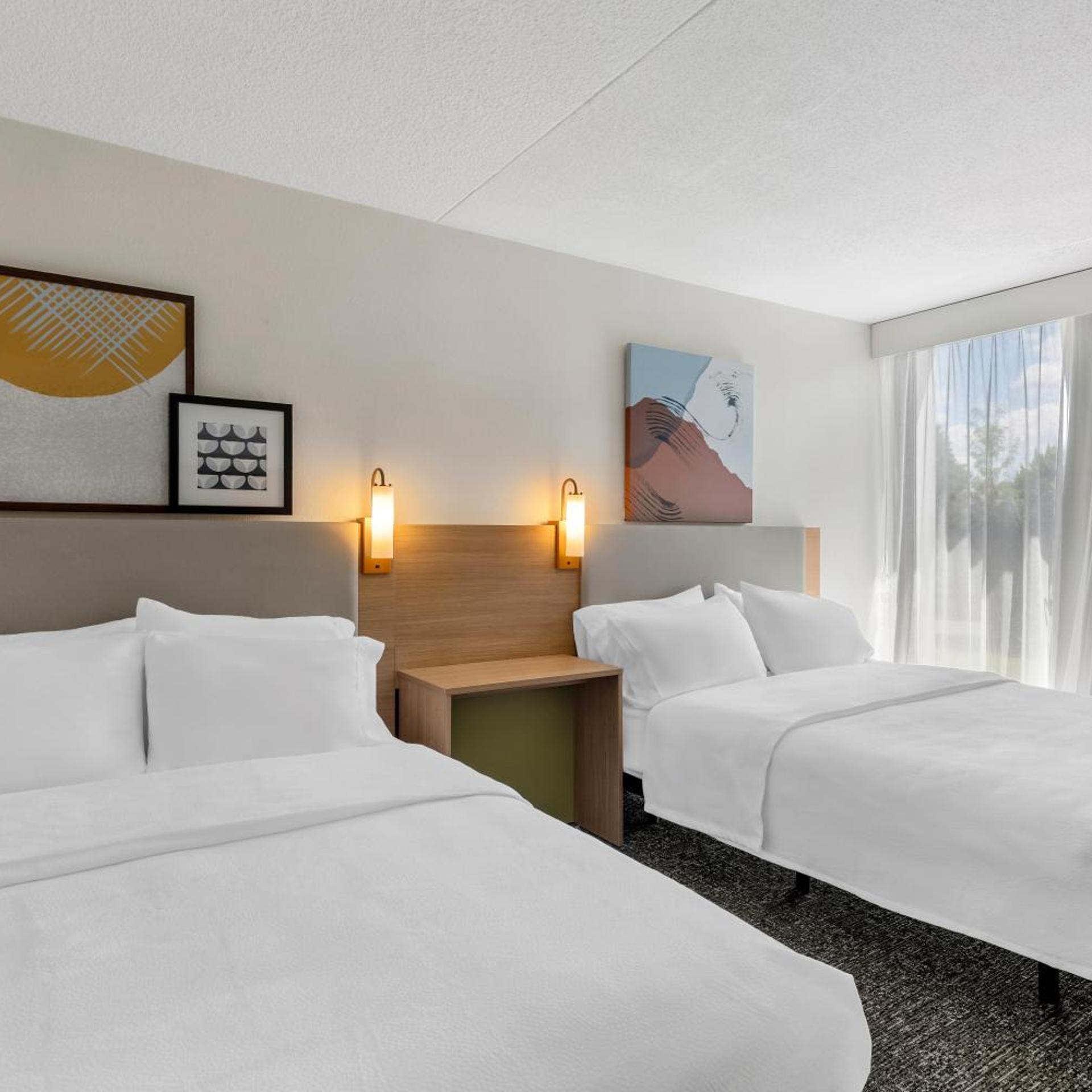 Room at Spark by Hilton Akron Fairlawn, AKRON - OH