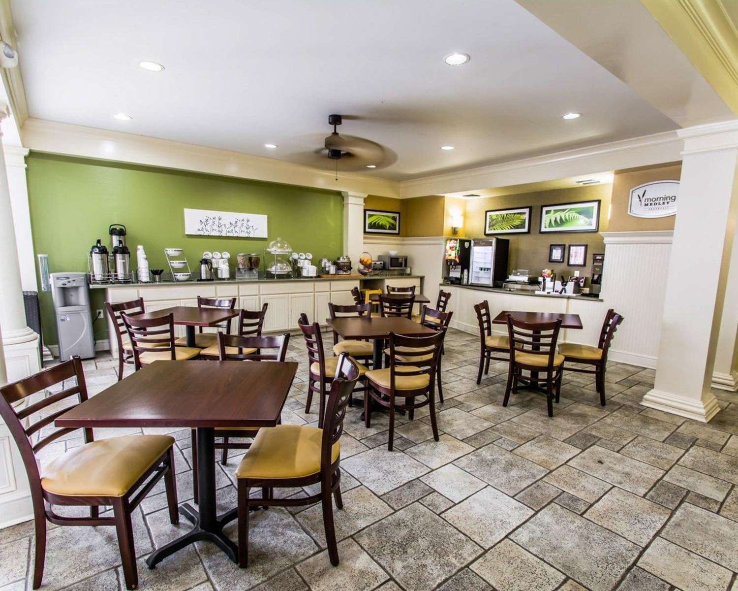 restaurant cafeteria