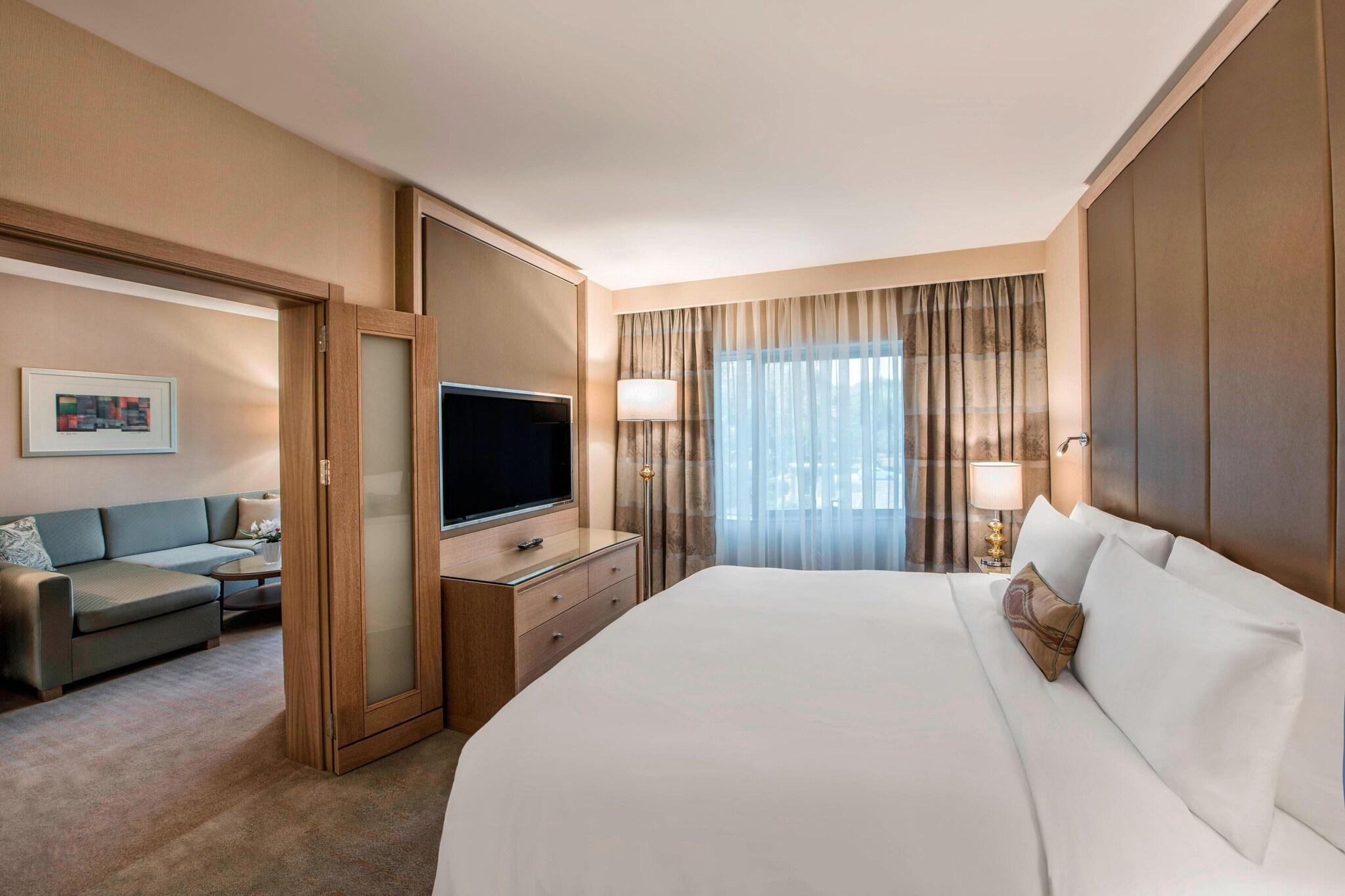 Executive, King Bed