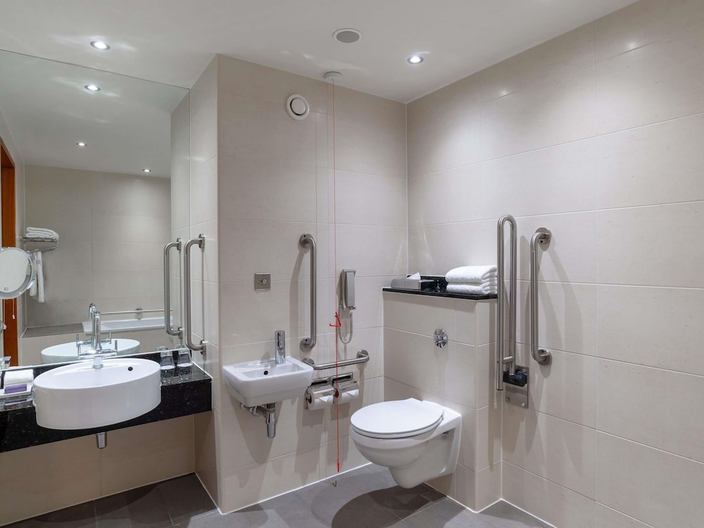 Sofitel London Heathrow 50/50