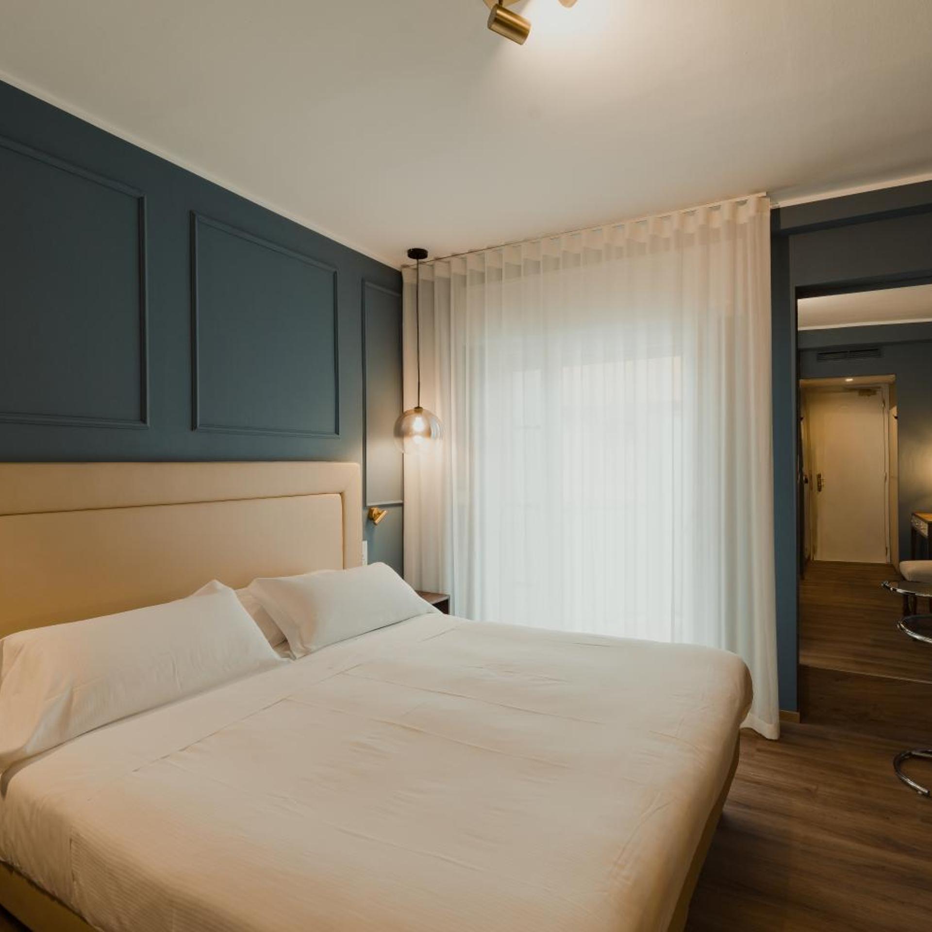 CLASSIC, DOUBLE OR TWIN BED