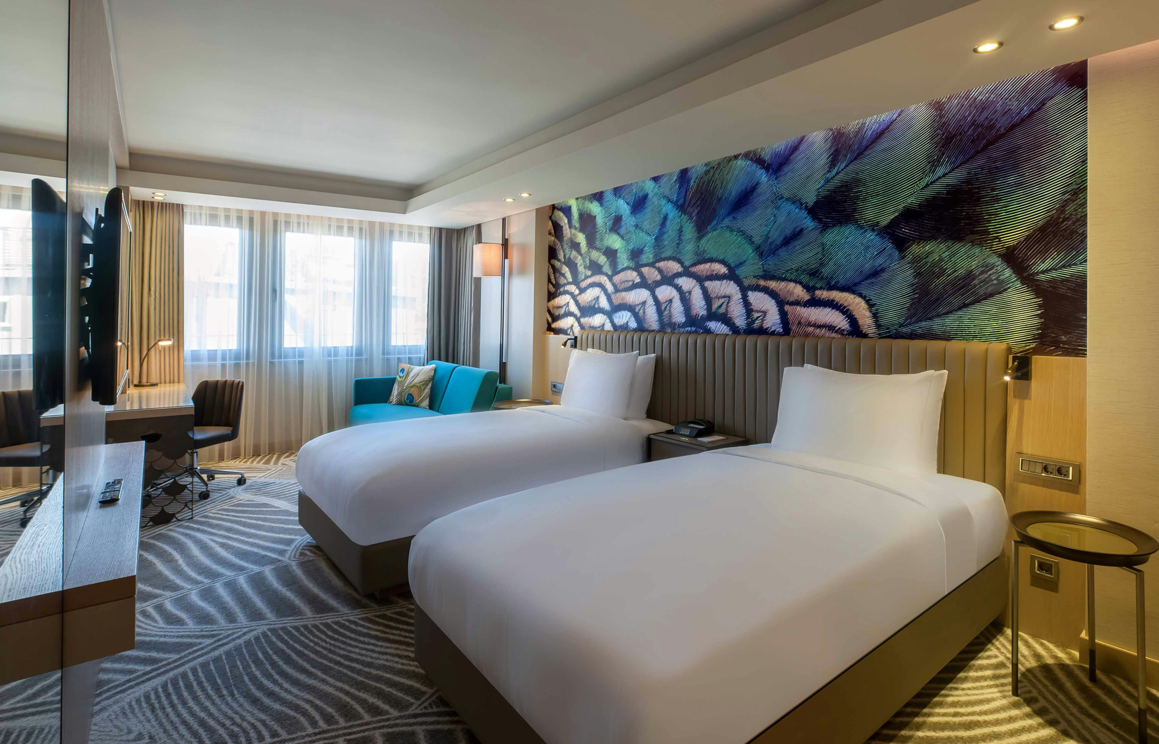 DELUXE, TWIN BEDS