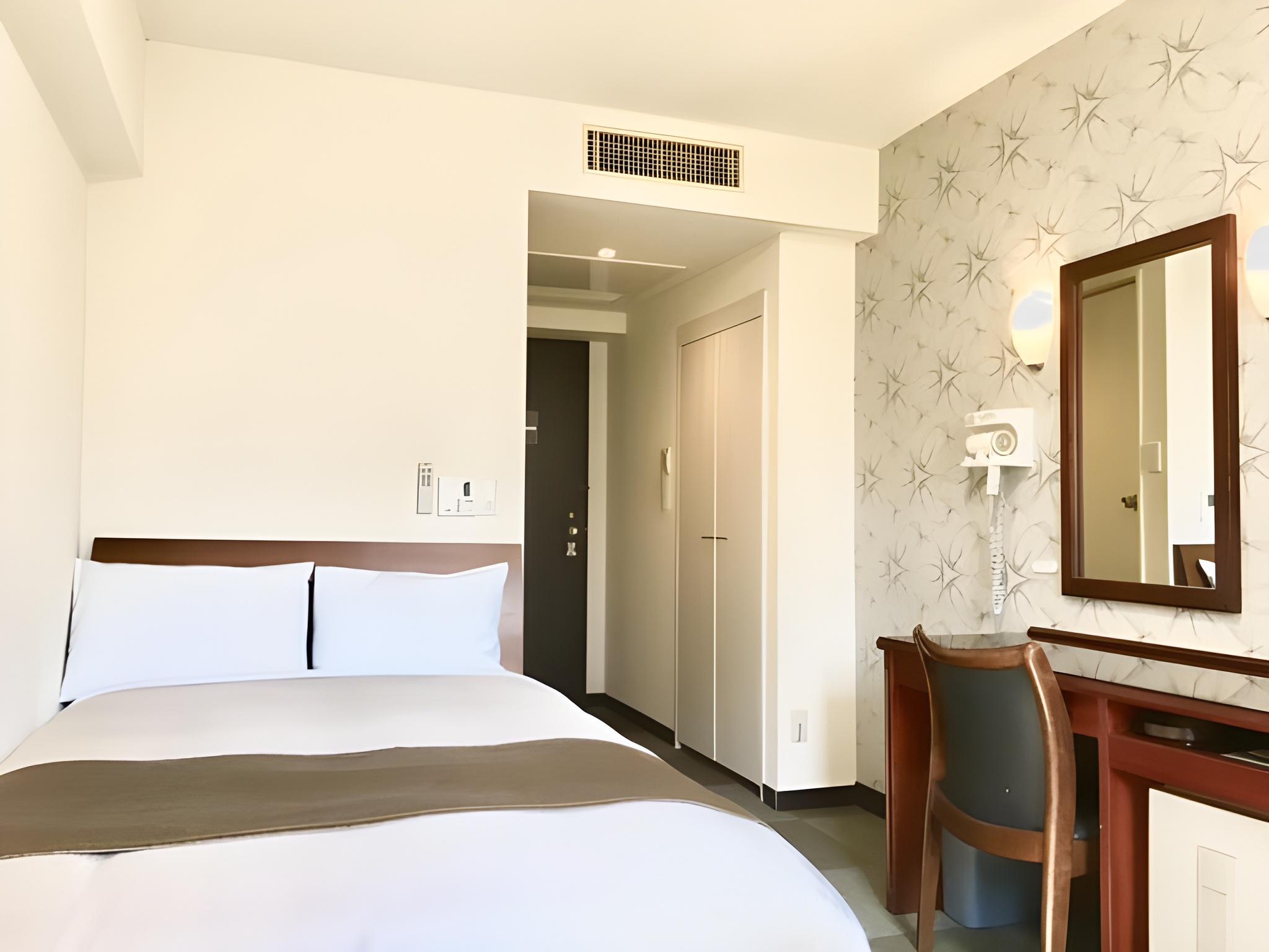 Semi Room, Semi Double Bed