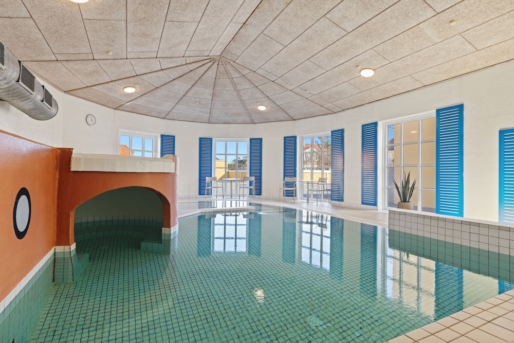 Lokken Badehotel 23/49