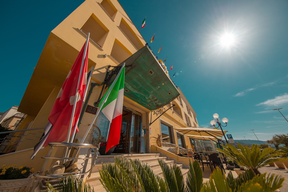 Hotel Riva del Sole 3/50
