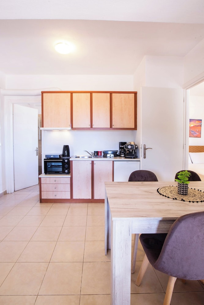 Romanos Beach Villas 6/49