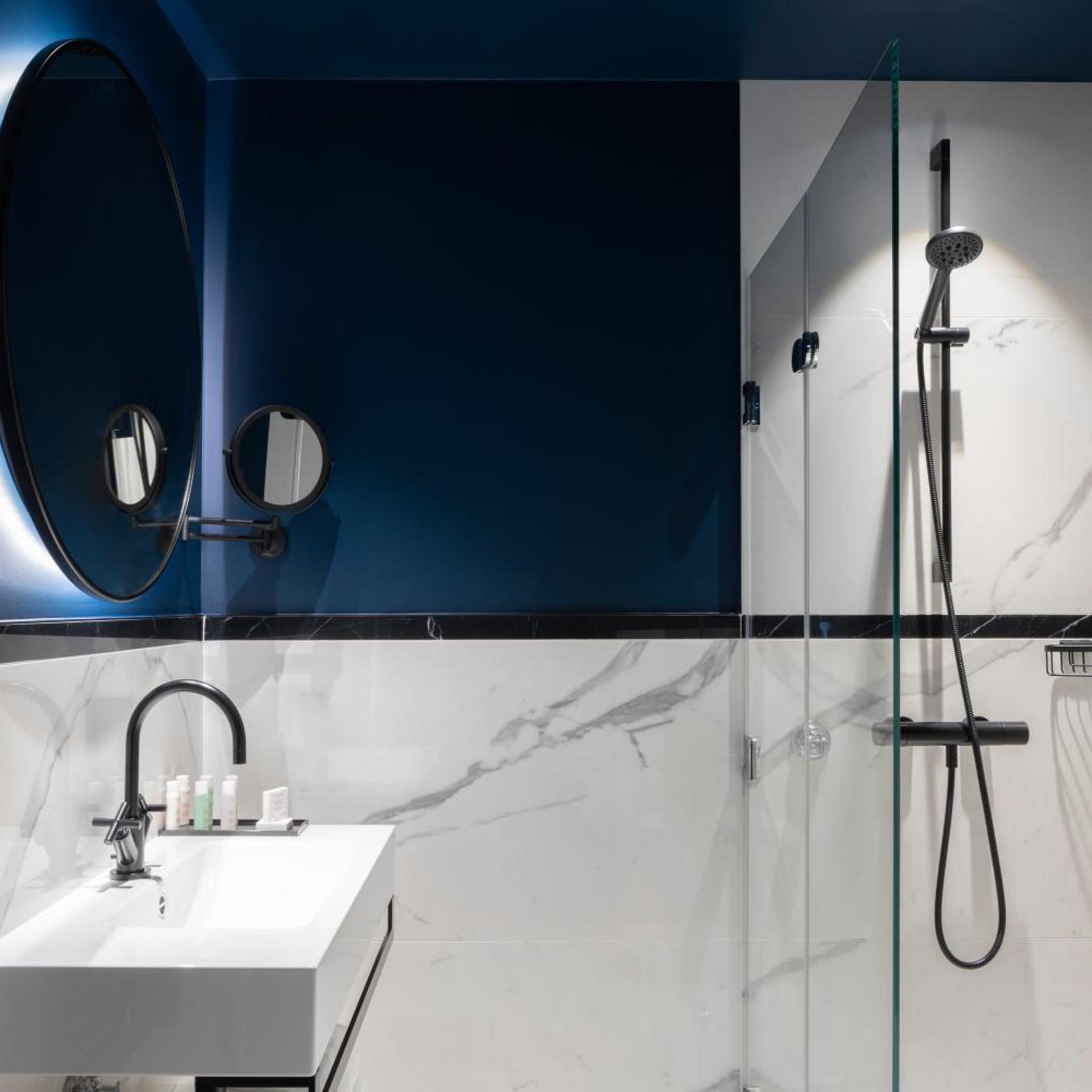 Courtyard, Executive, Double Bed، Hotel Parisianer 6/7