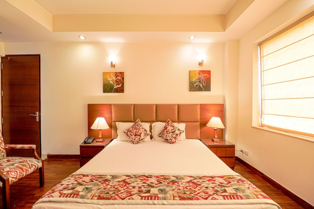 Ahuja Residency Sector 44 Noida 10/39