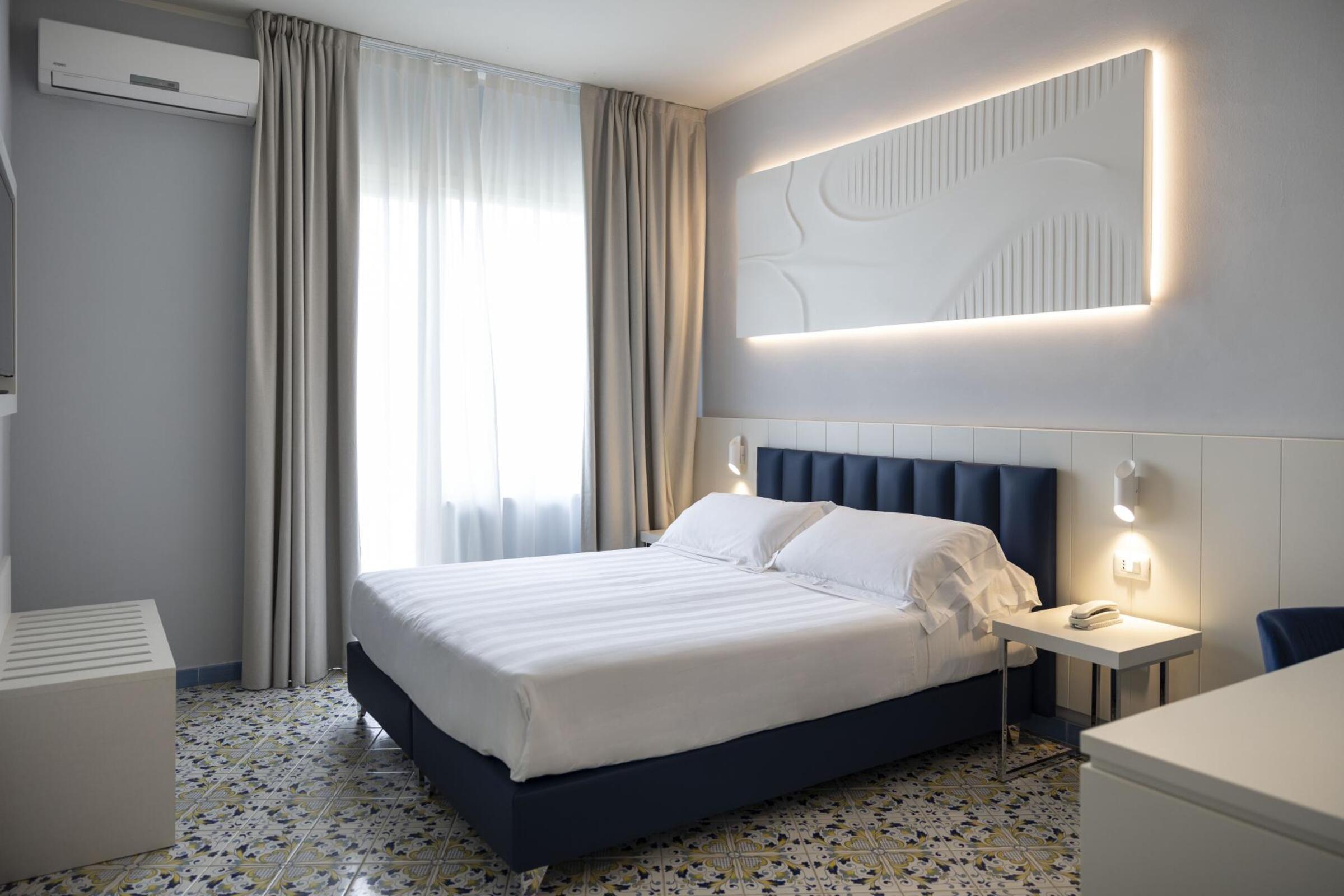 Superior, Double Bed, Side Sea View, Balcony