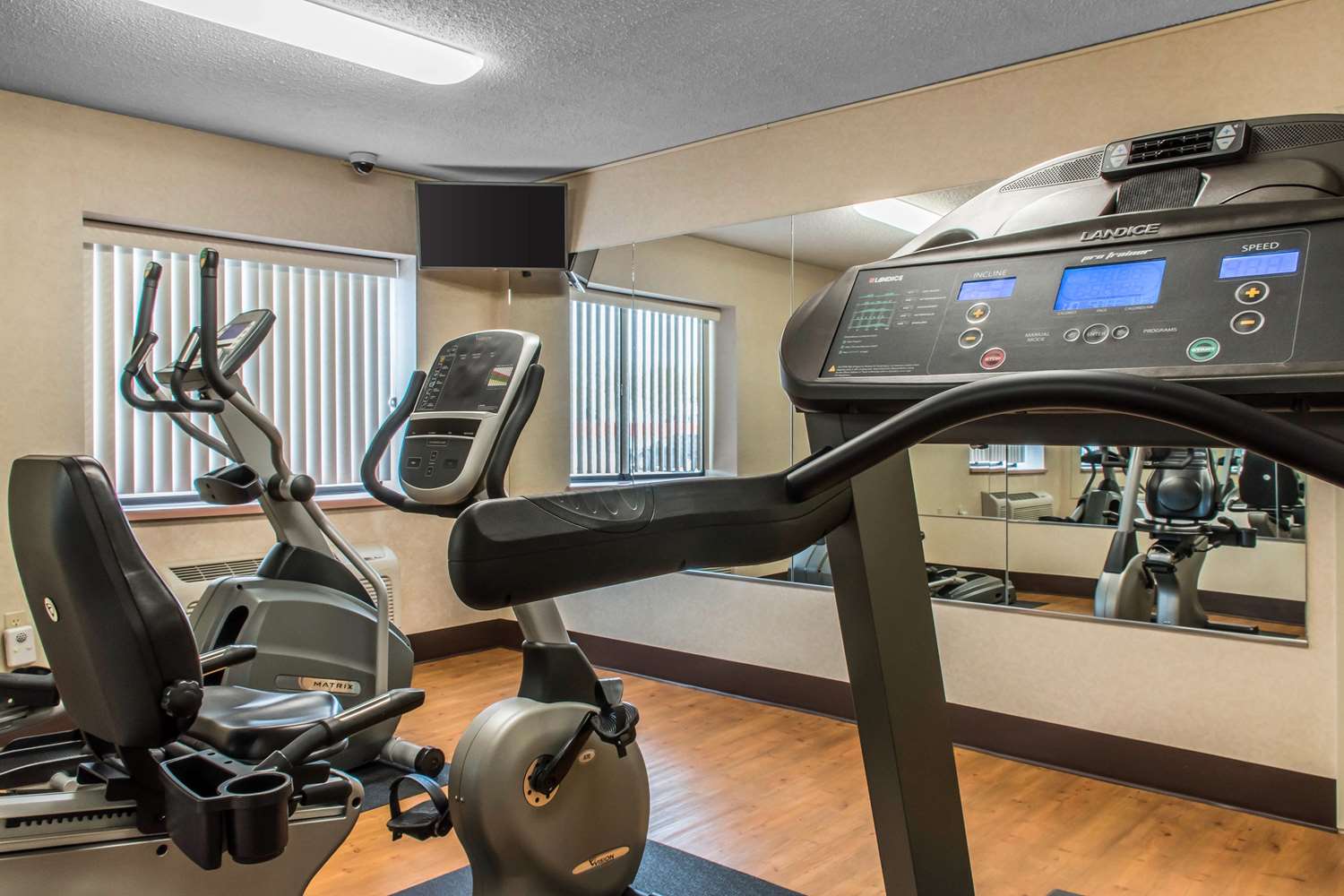 Quality Inn Wilkes-Barre near Arena 15/23