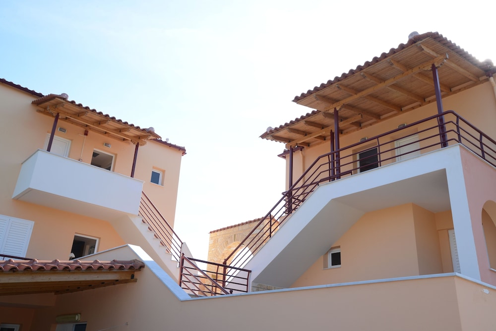 Marias Filoxenia Suites 2/50