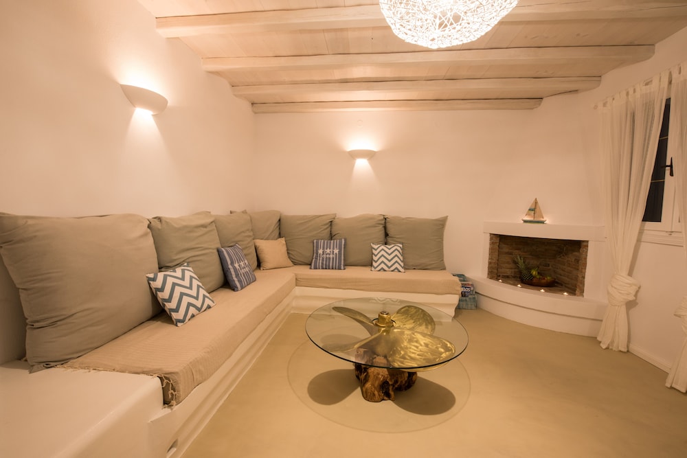 Evlalia Studios & Villas 35/50