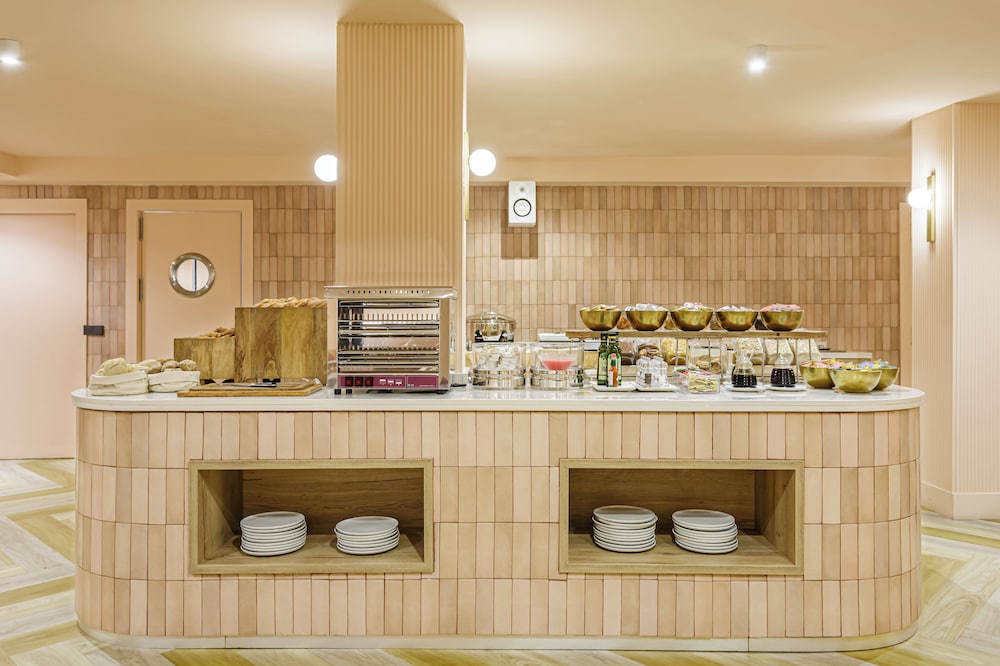 restaurant cafeteria
