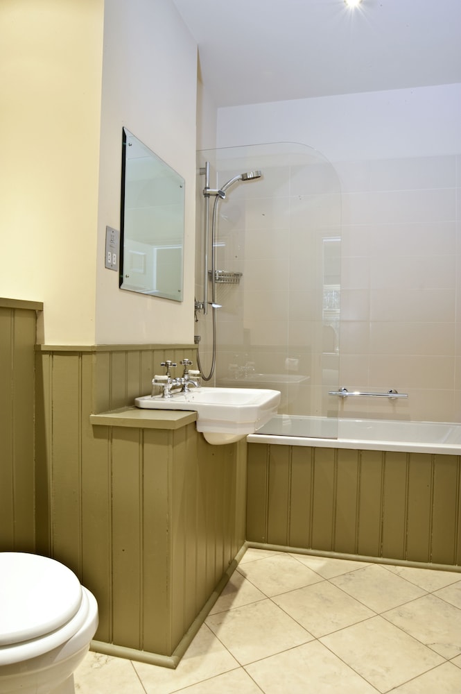Cuckoo Brow Inn 62/63