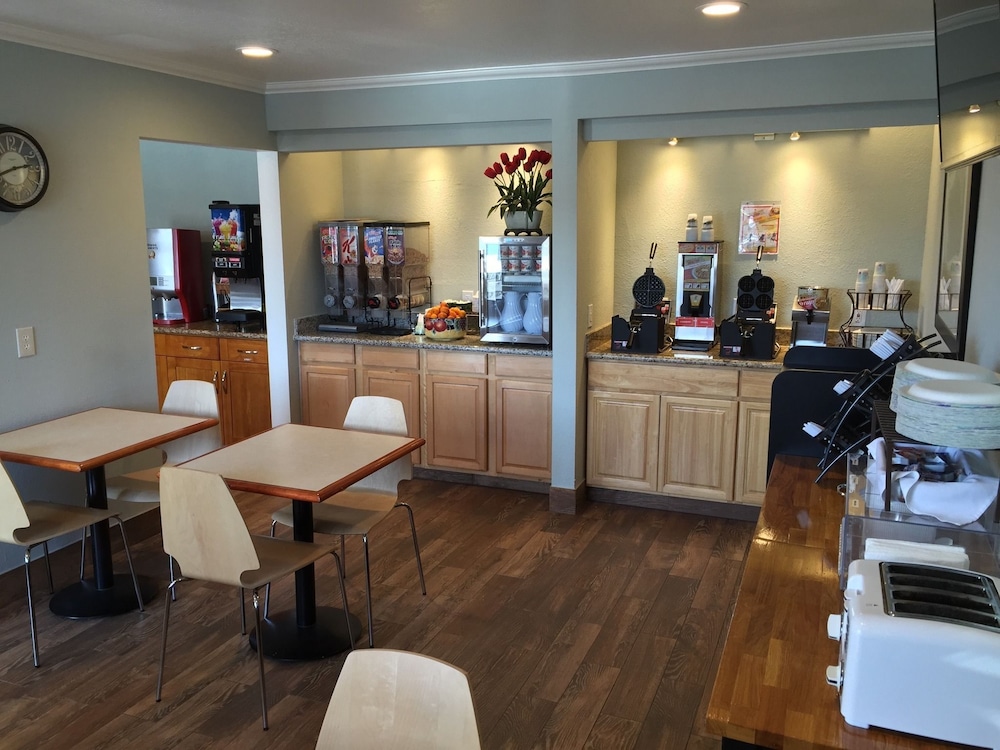 Regency Inn SFO Airport 14/21
