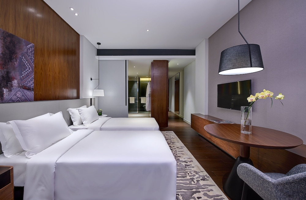 Le Meridien Petaling Jaya (ex New World Petaling Jaya) 6/75