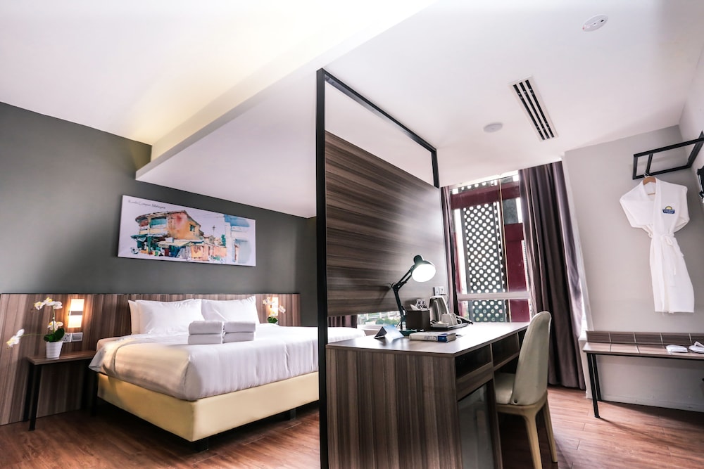 Days Hotel and Suites by Wyndham Fraser Business Park KL 19/40