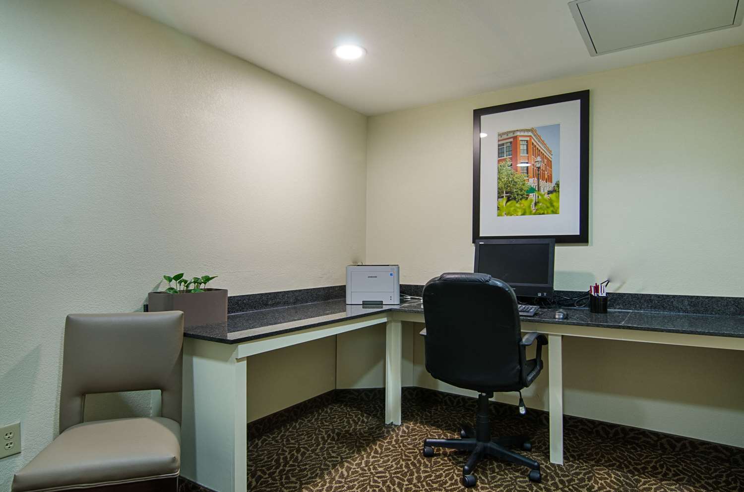Quality Suites Springdale West I-49 13/19
