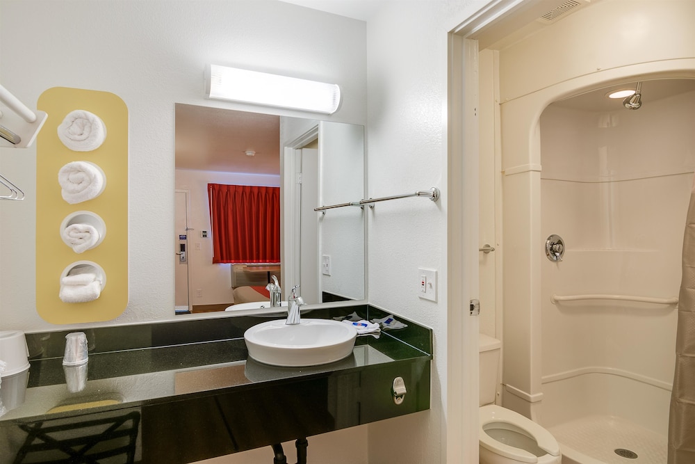 Motel6 Rolling Meadows, IL - Chicago Northwest 67/69