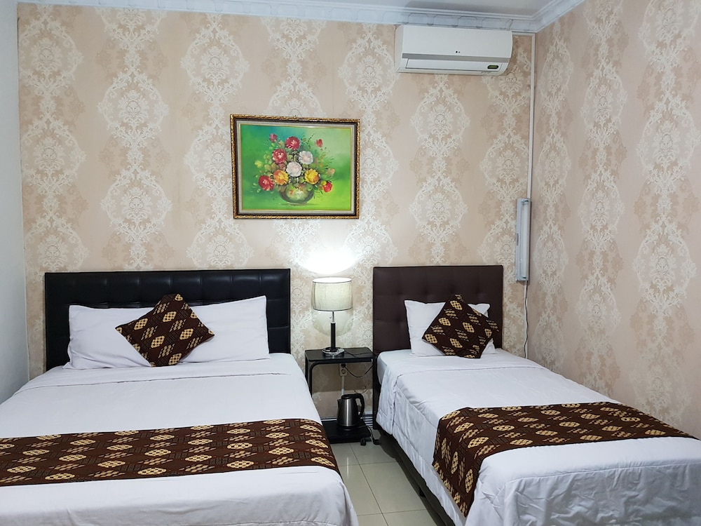 Rene Hotel 14/41