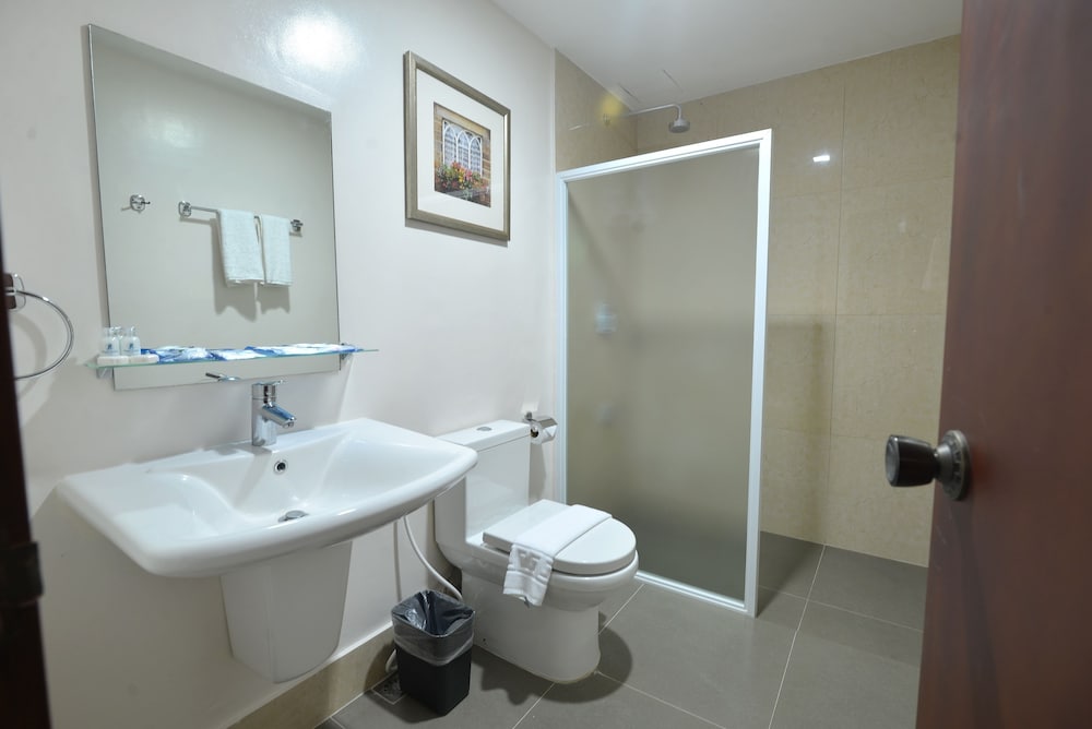 Royal Suites Condotel 18/18