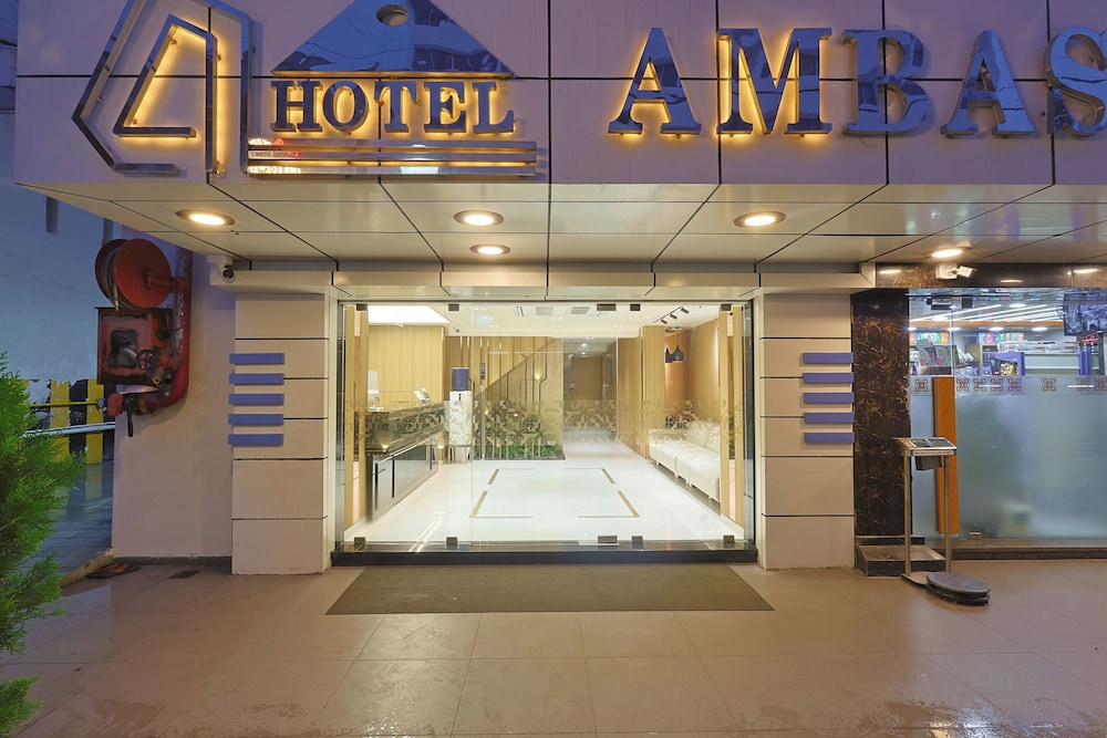 HOTEL AMBASSADOR VADODARA 12/50