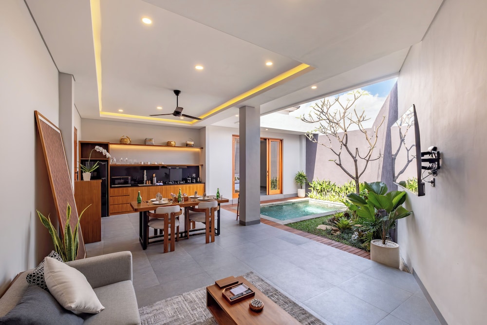 Karaya Villas Umalas 34/40