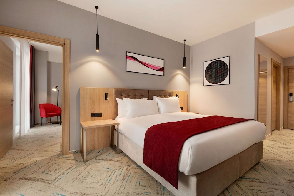 Junior Suite, King Bed