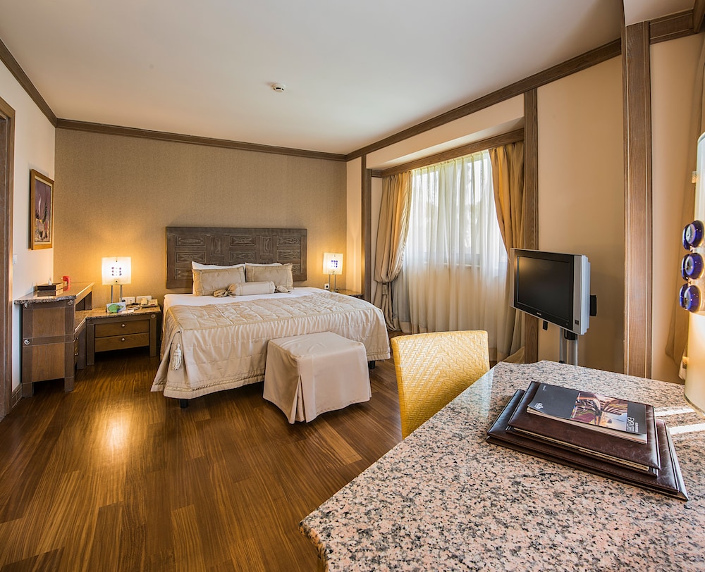 Gloria Verde Resort and Spa 6/50