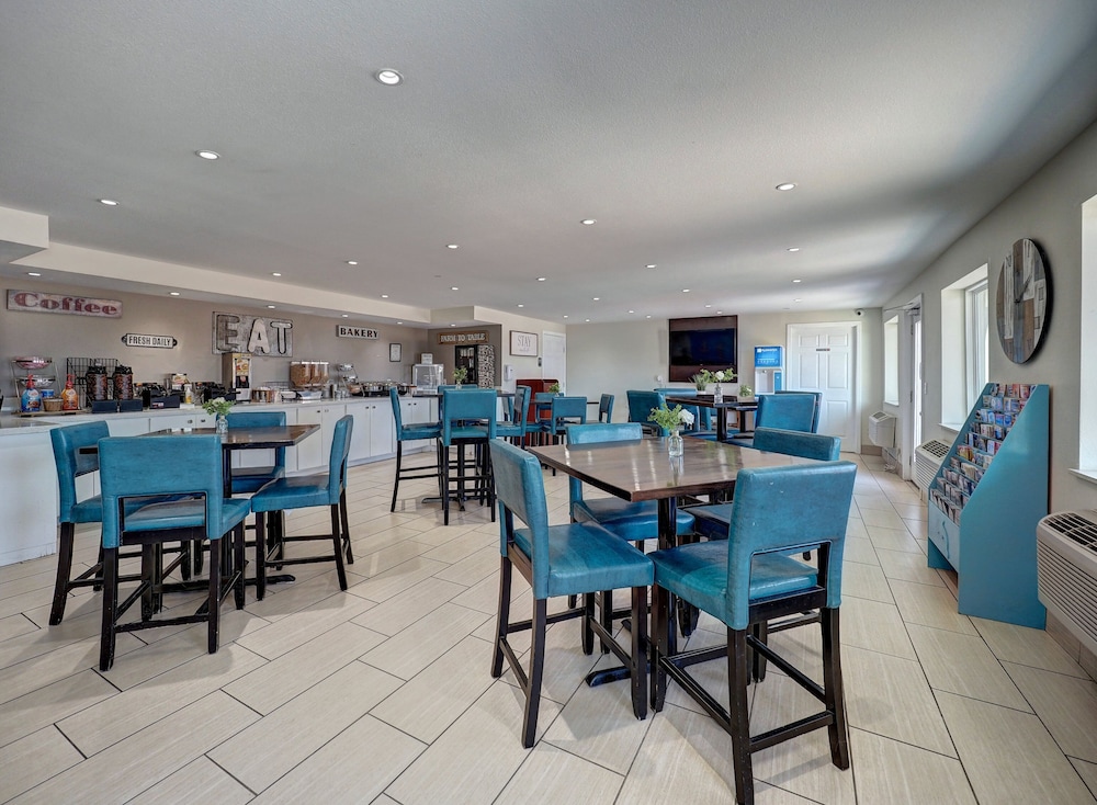 Oceans Edge Hotel, Port Aransas,TX (ex Red Roof Inn Port Aransas) 47/62