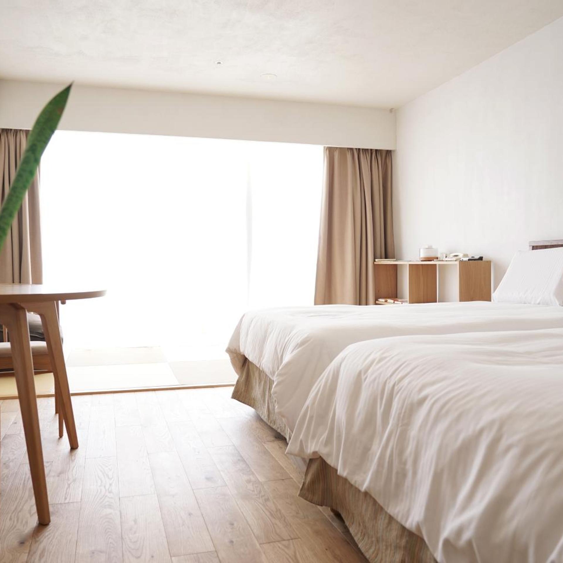 Standard, Twin Beds
