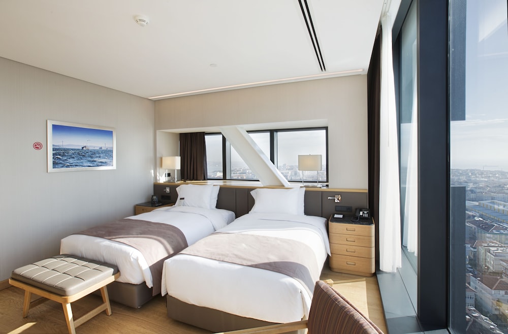 Doubletree By Hilton Istanbul Avcilar 11/77